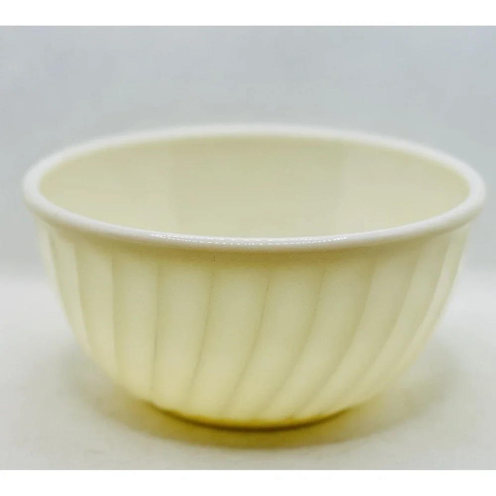 Vintage Fire King White Swirl Bowl 7